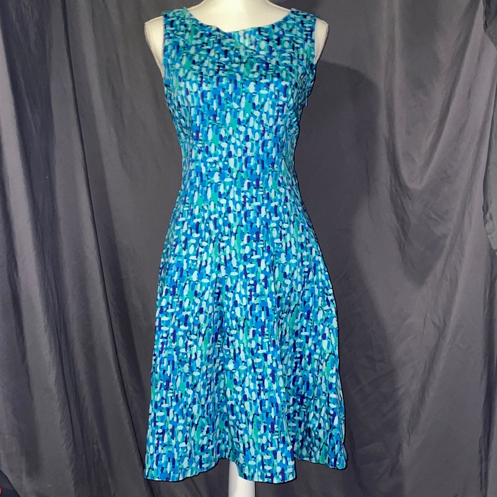 Calvin Klein Vibrant Blue and Green Patterned Fabric